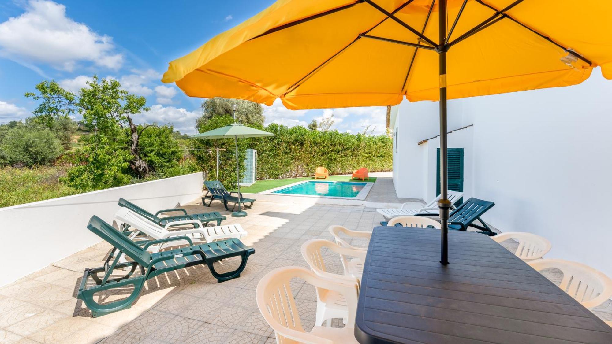 Sunny & Calm 4 Bdr House W/ Pool By Lovelystay Santo Estevao  Екстериор снимка