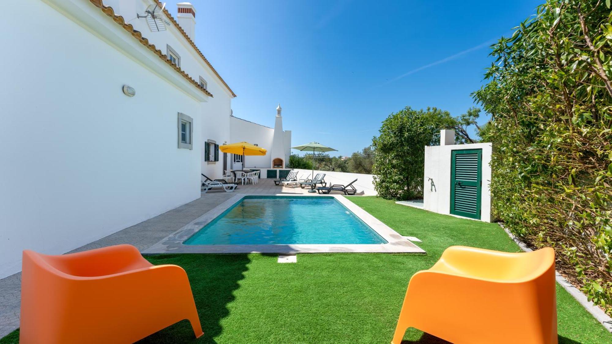 Sunny & Calm 4 Bdr House W/ Pool By Lovelystay Santo Estevao  Екстериор снимка